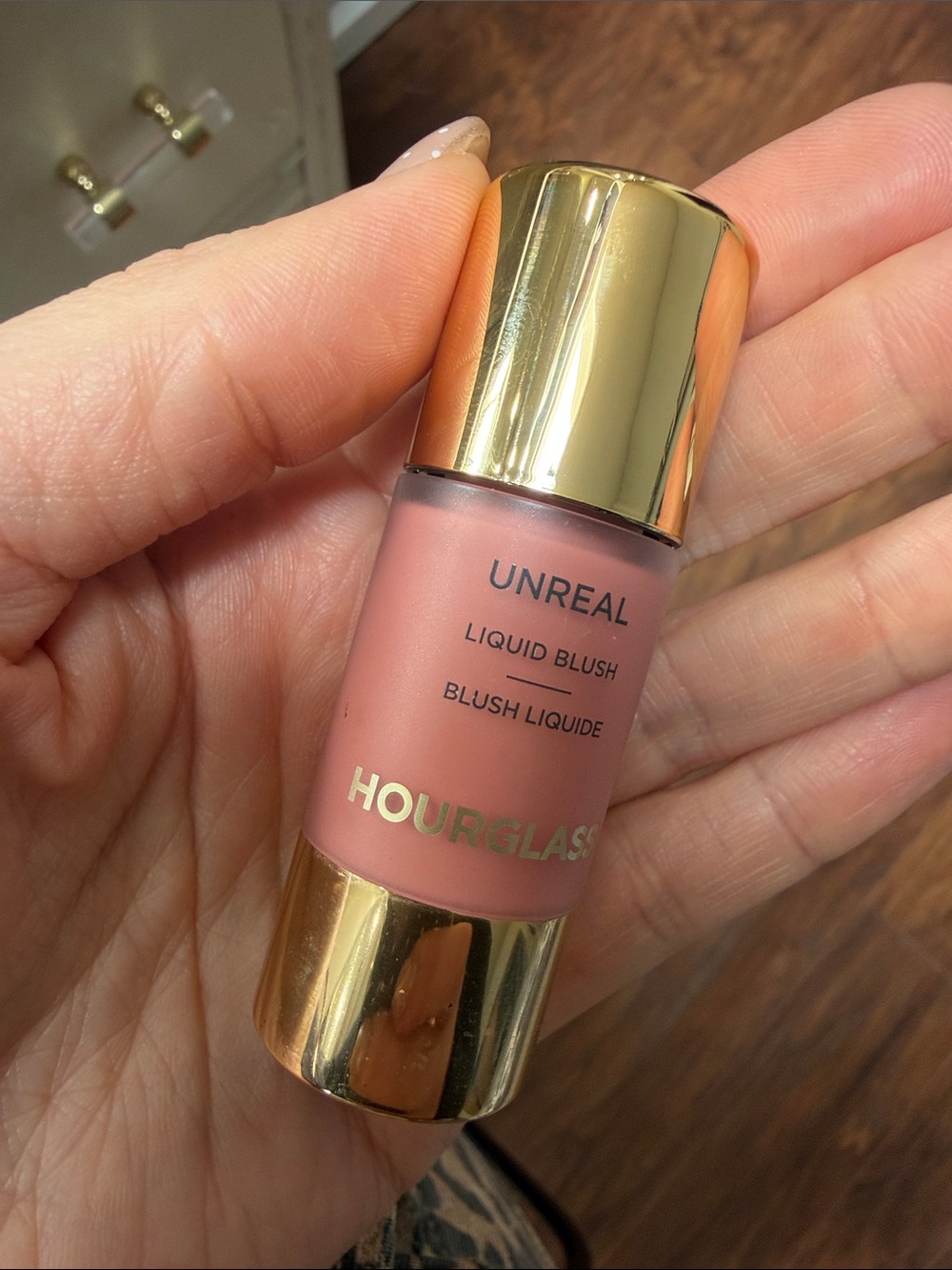 Hourglass Unreal Liquid Blush — scene